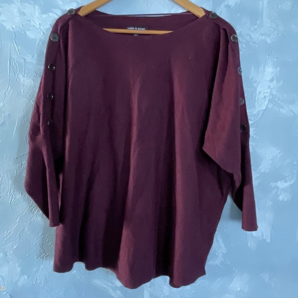 Cable and gauge women wine red sweater size XL button arm - Picture 1 of 4